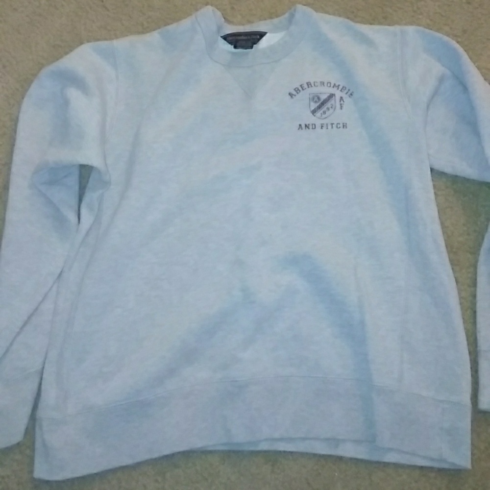 Grey abrecrombie sweater